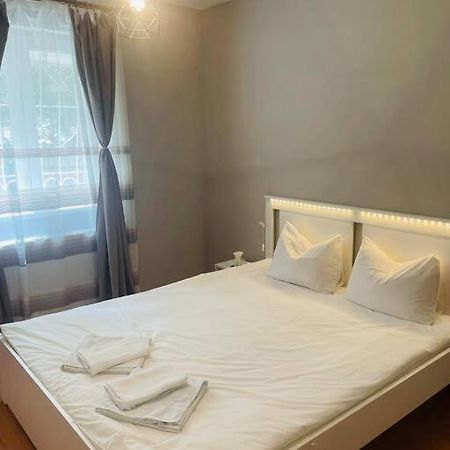 Chic Retreat Timisoara Apartment Exterior foto